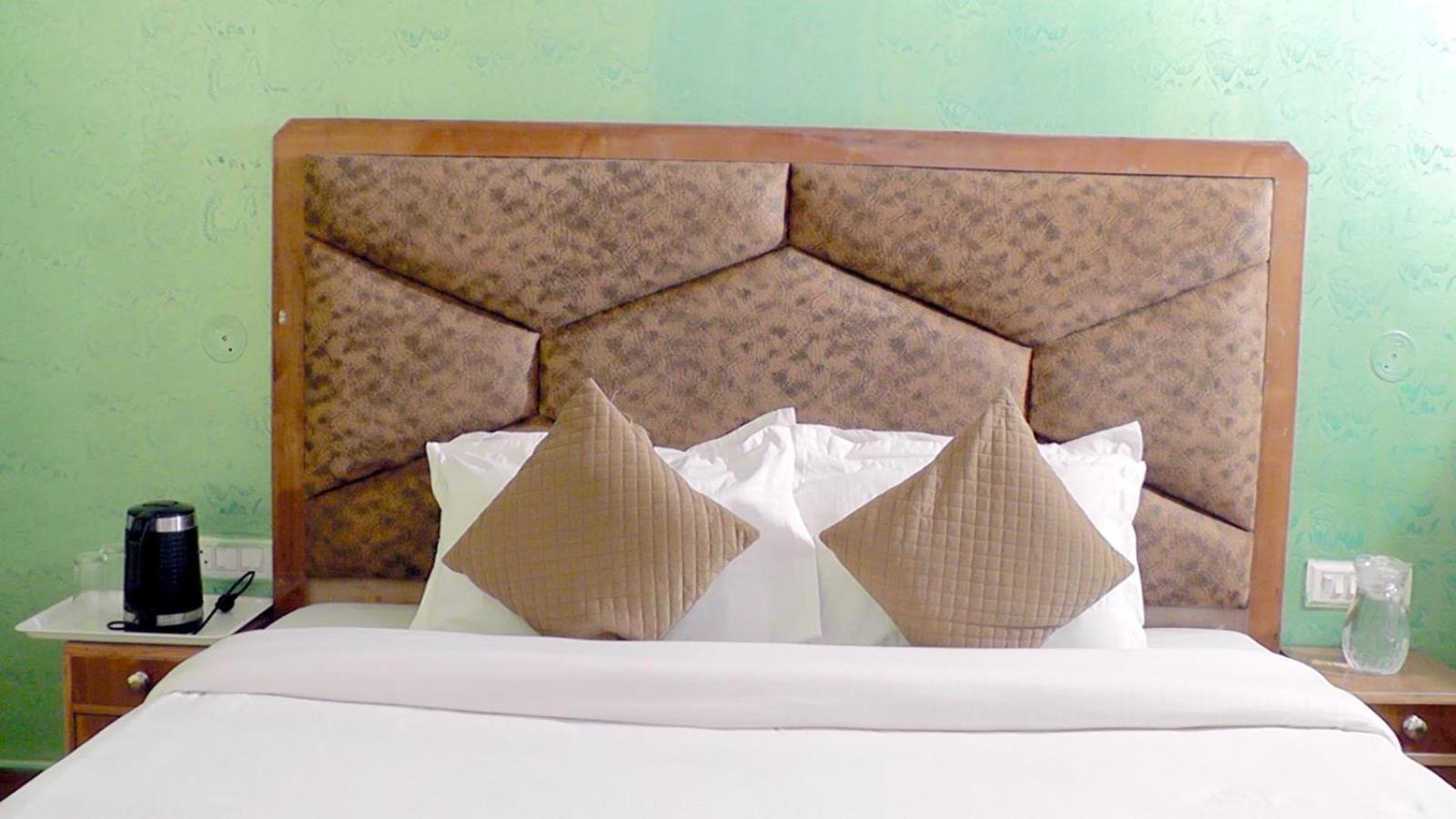 Floret Sojourn Hotel Shimla Exterior photo